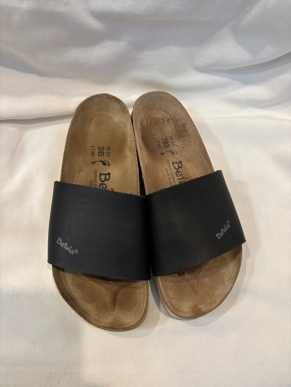 Birkenstock Betula Women’s Reggae White Slide Sandals Size 7 / 38 Cork Footbed